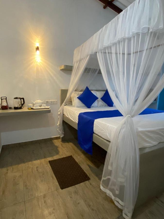 Alma Beach Hotel Weligama Kültér fotó