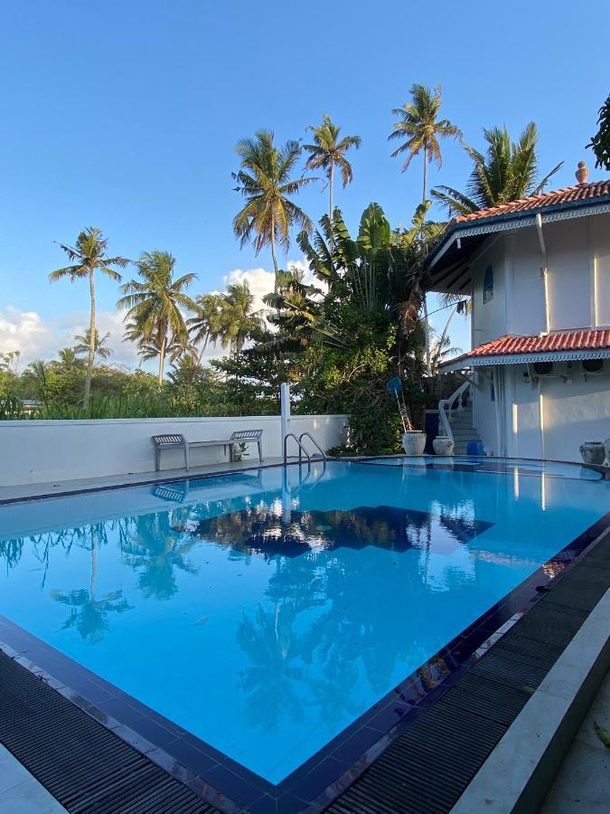 Alma Beach Hotel Weligama Kültér fotó