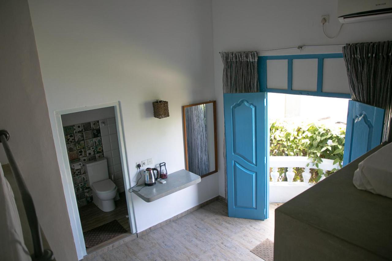 Alma Beach Hotel Weligama Kültér fotó
