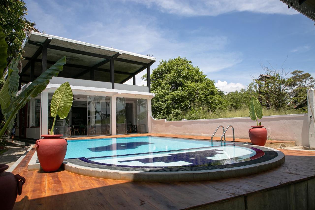 Alma Beach Hotel Weligama Kültér fotó