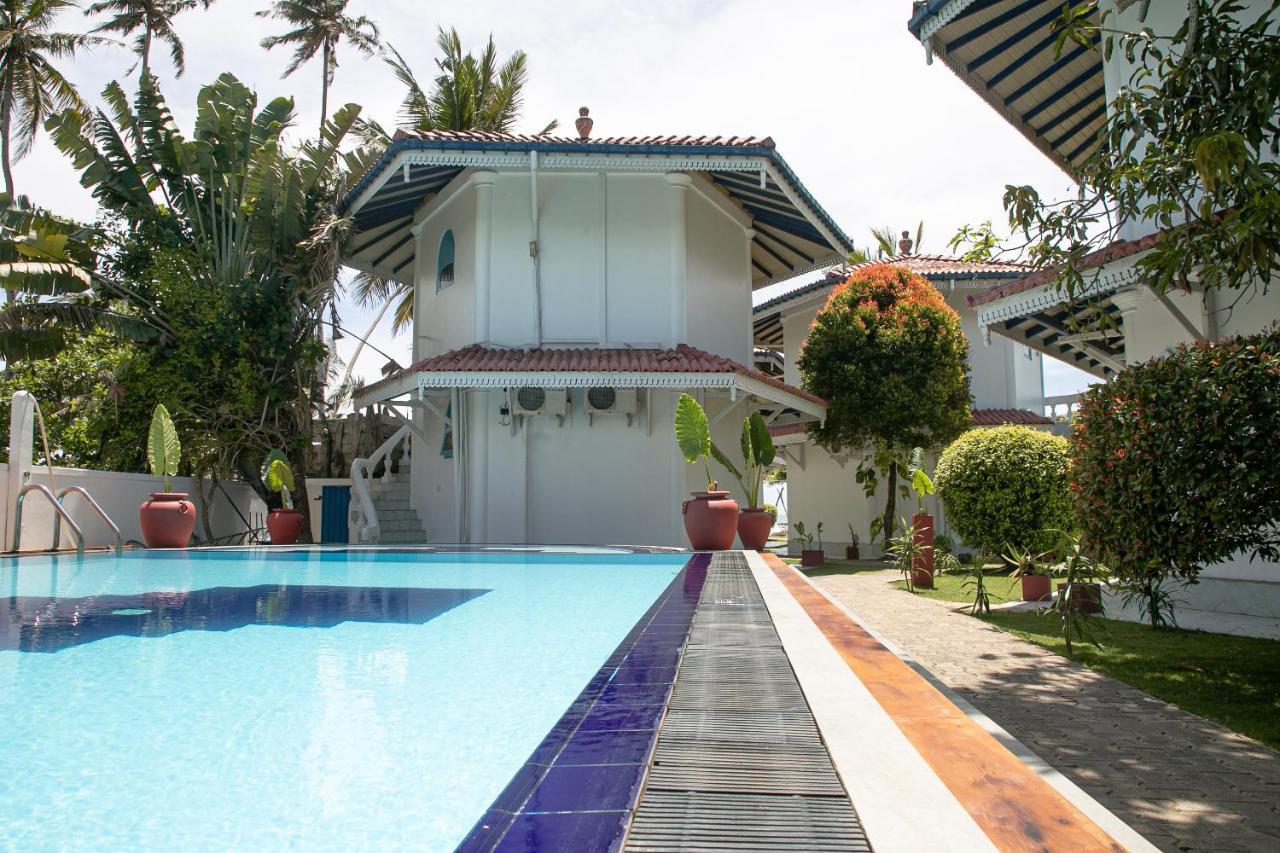 Alma Beach Hotel Weligama Kültér fotó