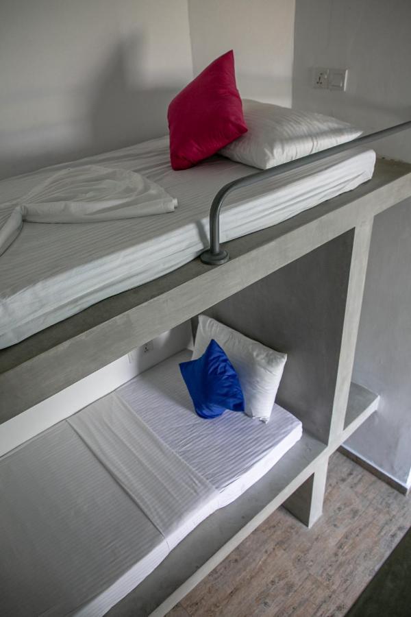 Alma Beach Hotel Weligama Kültér fotó