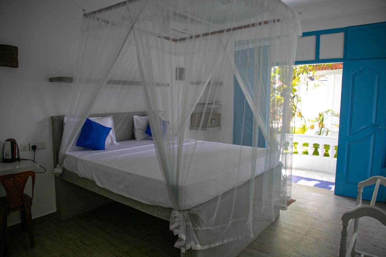 Alma Beach Hotel Weligama Kültér fotó