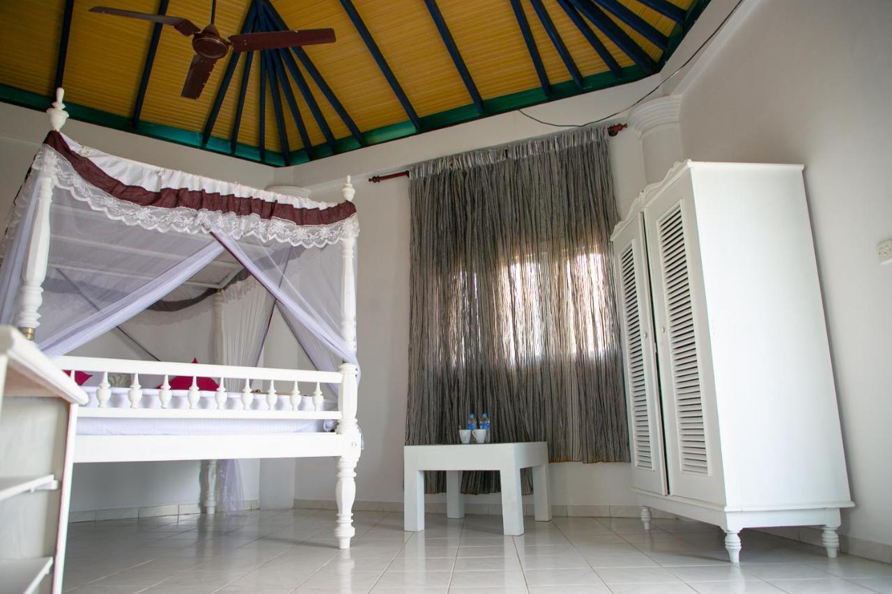 Alma Beach Hotel Weligama Kültér fotó